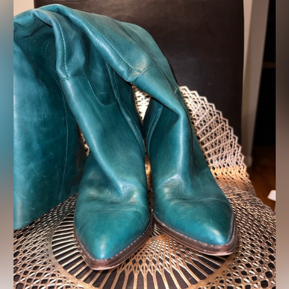 NINE WEST “Peachey”Heeled Boots - Picture 3 of 15
